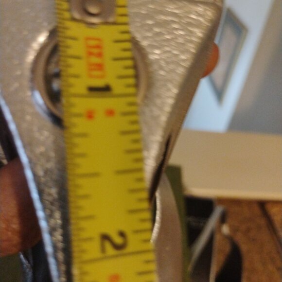 GUCCI Mallory Metallic Silver Slingback Pumps - Picture 5 of 9